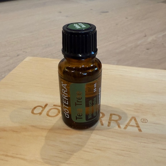 dōTerra Tea Tree Melaleuca Essential Oil 15mL - Picture 6 of 7